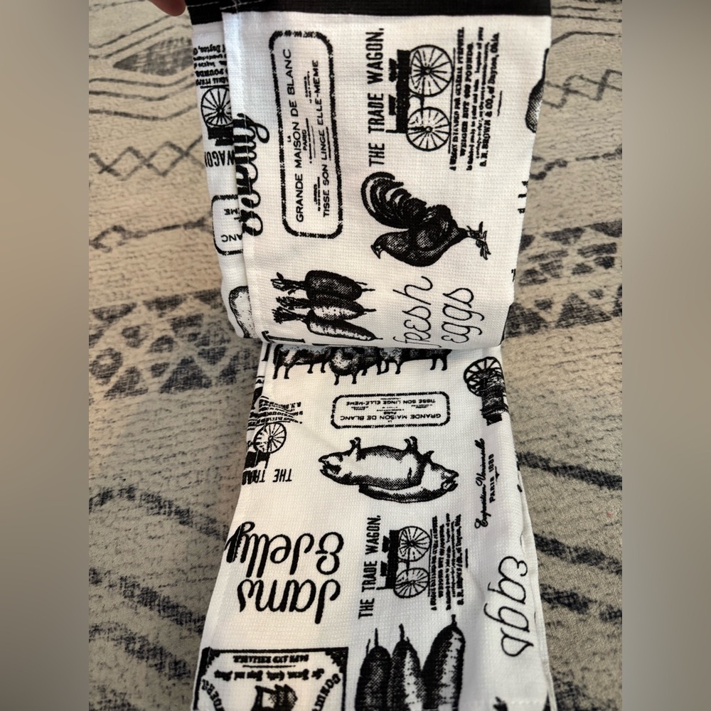 NWT, Farmhouse Kitchen Towel, set of 2 - Picture 4 of 4